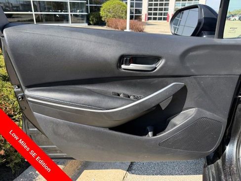 Used 2021 Toyota Corolla SE FWD image 19