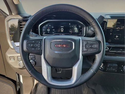 Used 2024 GMC Sierra 1500 Elevation image 19