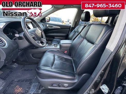 Used 2017 Nissan Pathfinder SL w/ SL Premium Package AWD/4WD image 9