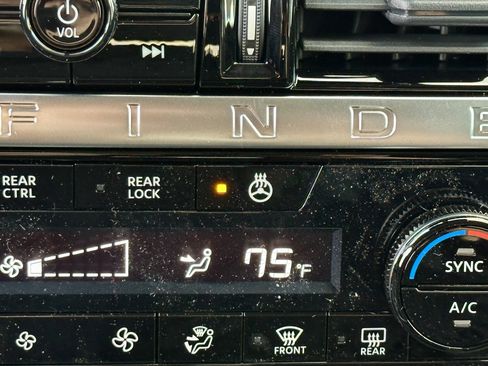 New 2026 Nissan Pathfinder Platinum image 32