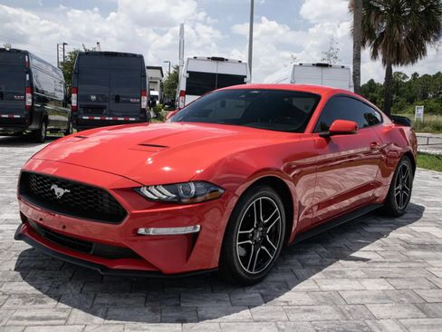 Used 2021 Ford Mustang Premium RWD image 3