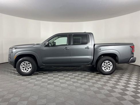 Used 2024 Nissan Frontier SV image 6
