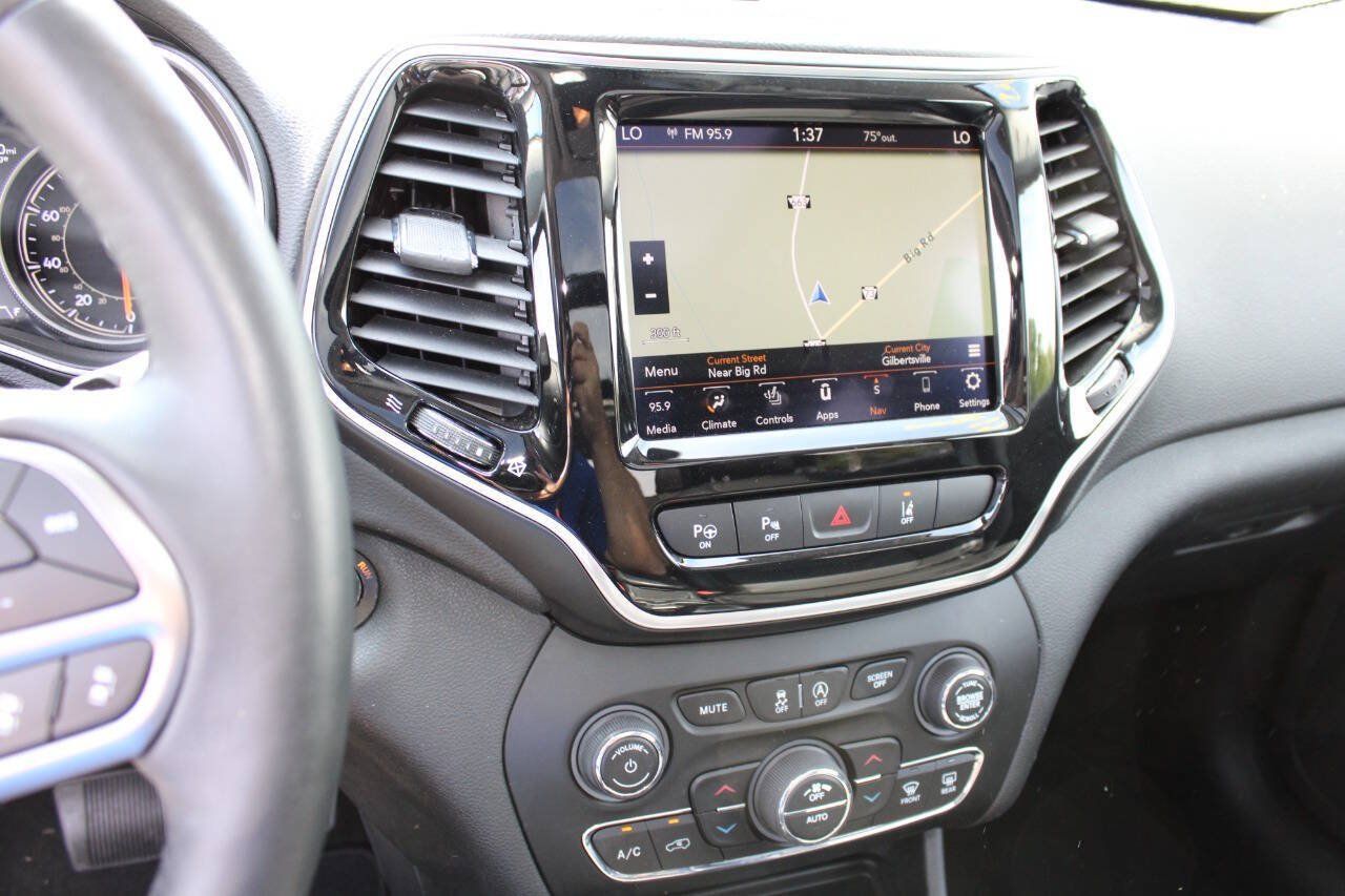 Used 2019 Jeep Cherokee Limited w/ Luxury Group AWD/4WD image 15
