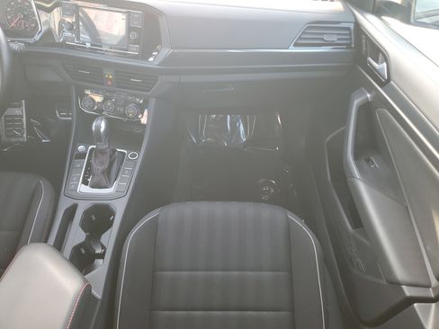 Used 2019 Volkswagen Jetta GLI image 12