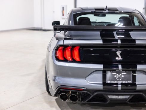 Used 2022 Ford Mustang Shelby GT500 w/ Carbon Fiber Track Pack image 14