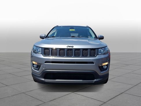Used 2019 Jeep Compass Latitude FWD image 2