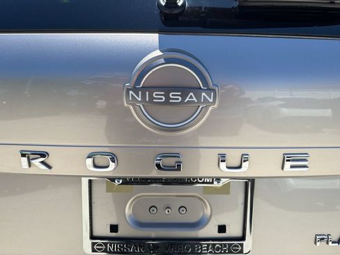 Used 2023 Nissan Rogue Platinum w/ Platinum Premium Package FWD image 10