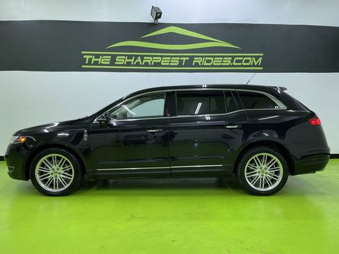 Used 2019 Lincoln MKT AWD image 6