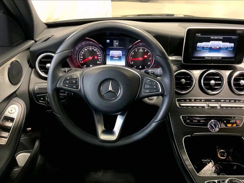 Used 2018 Mercedes-Benz C 300 4MATIC Sedan image 6