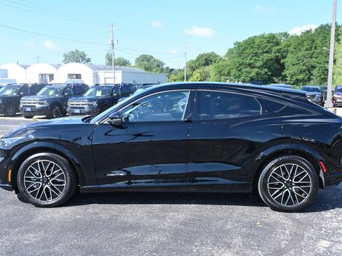 Certified 2024 Ford Mustang Mach-E Premium AWD/4WD image 5