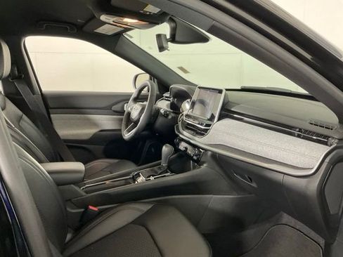Used 2026 Jeep Compass Latitude AWD/4WD image 32