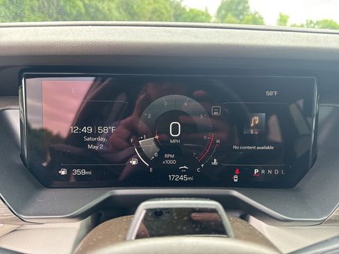 Used 2025 GMC Acadia Denali w/ Super Cruise Package FWD image 2