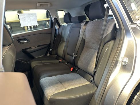 Certified 2022 Nissan Rogue SV image 23