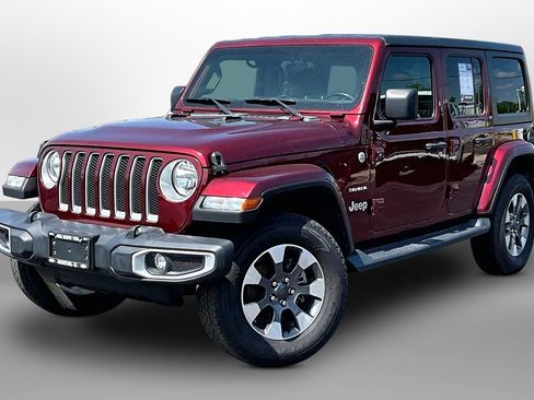 Used 2021 Jeep Wrangler Unlimited Sahara w/ Cold Weather Group AWD/4WD image 13