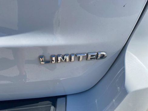 Used 2017 Jeep Grand Cherokee Limited w/ Luxury Group II AWD/4WD image 45