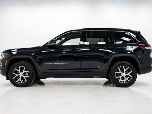 Used 2024 Jeep Grand Cherokee Limited w/ Trailer Tow Package image 27