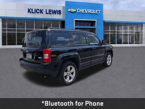 Used 2017 Jeep Patriot Latitude AWD/4WD image 5