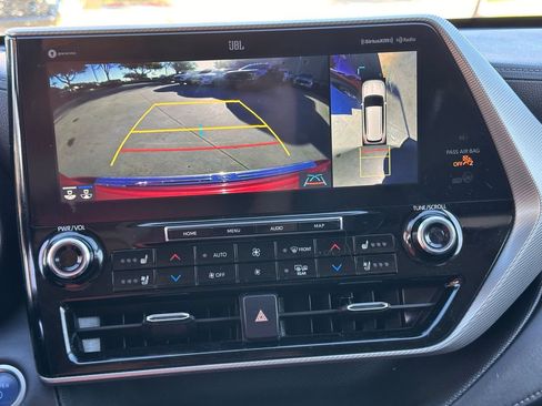 Used 2021 Toyota Highlander Platinum image 35