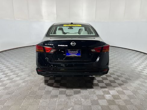 Used 2025 Nissan Altima 2.5 SV image 7