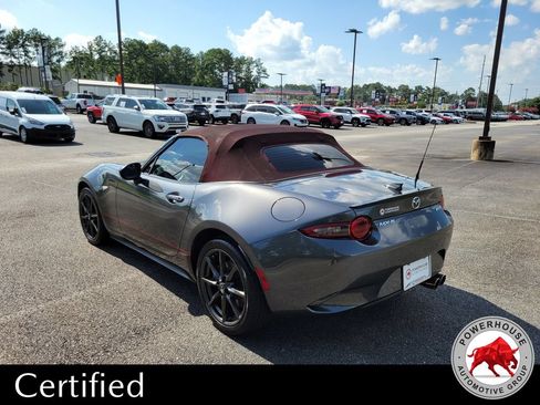 Used 2018 MAZDA MX-5 Miata Club RWD image 4