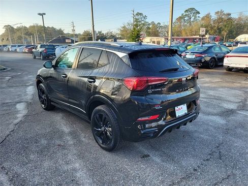 Used 2024 Buick Encore GX Sport Touring image 3