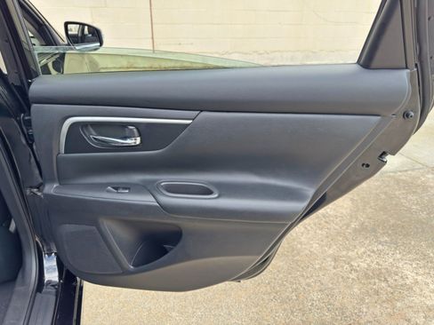 Used 2018 Nissan Altima 2.5 SL FWD image 36