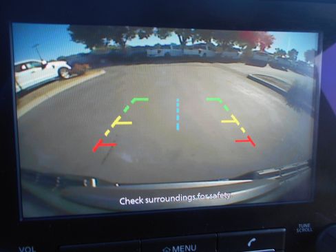 Used 2022 Nissan Frontier SV image 12