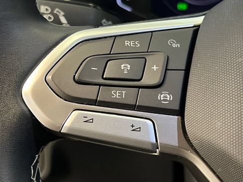 Certified 2023 Volkswagen Atlas Cross Sport SE w/ Black Wheel Package FWD image 21