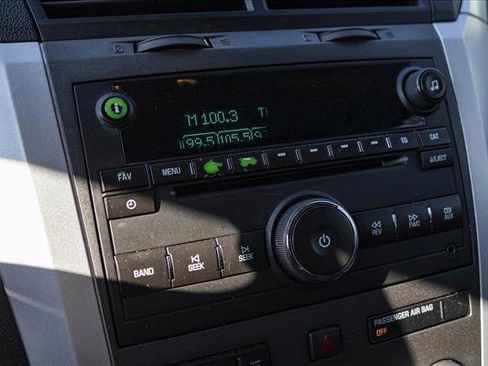 Used 2012 Chevrolet Traverse LT image 17