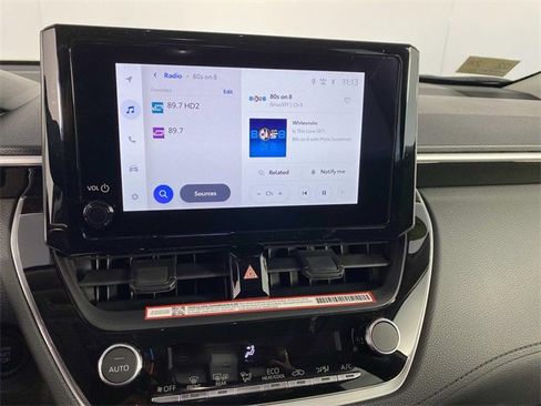 Used 2025 Toyota Corolla Cross LE image 20