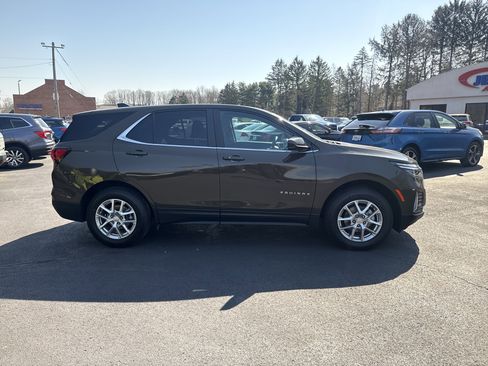 Used 2023 Chevrolet Equinox LT image 5