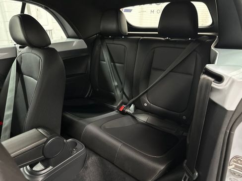 Used 2019 Volkswagen Beetle 2.0T SE FWD image 26