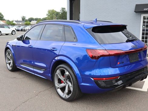 Used 2024 Audi SQ8 e-tron Premium Plus w/ Black Optic Package AWD/4WD image 8