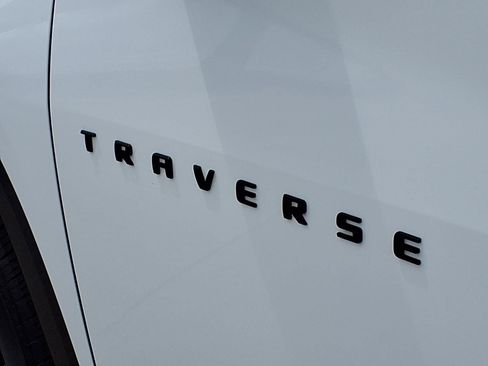 Used 2023 Chevrolet Traverse RS w/ LPO, Roadside Safety Package AWD/4WD image 7