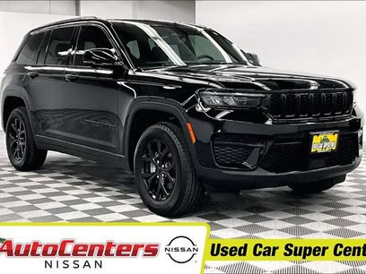 Used 2024 Jeep Grand Cherokee Altitude