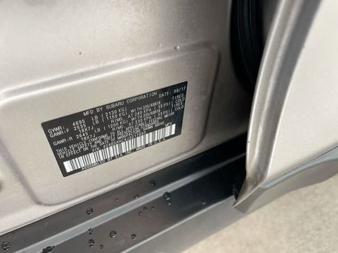 Used 2018 Subaru Outback 2.5i Limited AWD/4WD image 28