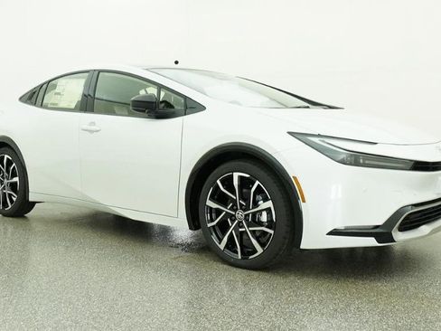 New 2026 Toyota Prius Plug-In Hybrid image 9
