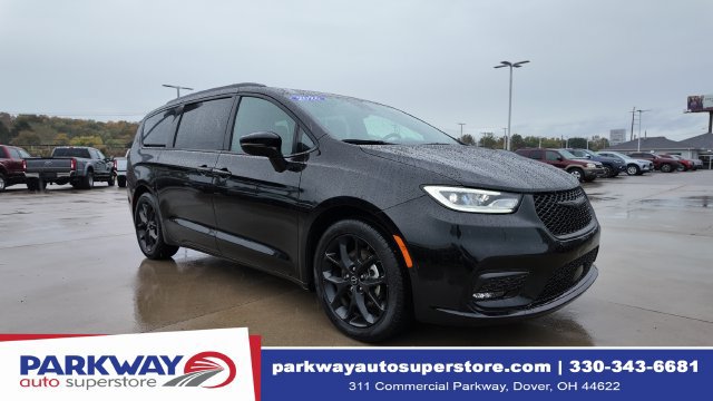 Used 2026 Chrysler Pacifica Select w/ S Appearance Package FWD image 1