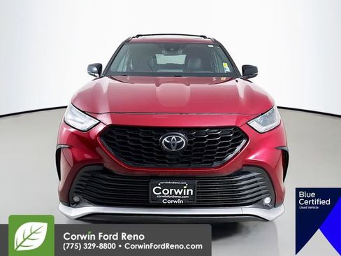 Used 2021 Toyota Highlander XSE image 2