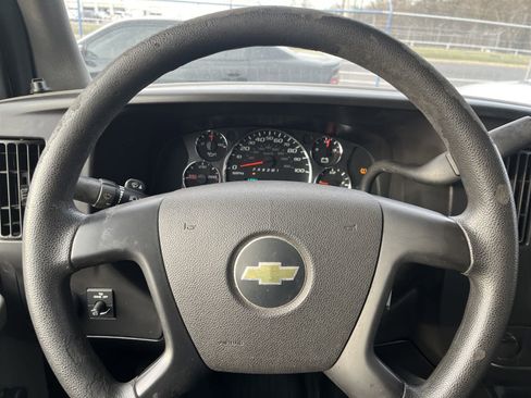 Used 2013 Chevrolet Express 2500 image 13