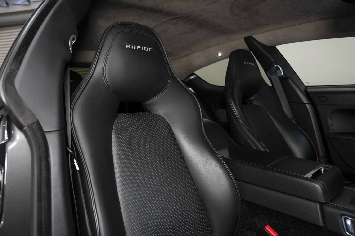 Used 2011 Aston Martin Rapide Luxe RWD image 25