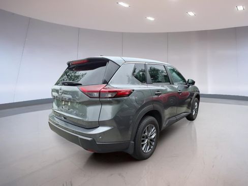 Used 2025 Nissan Rogue S AWD/4WD image 4