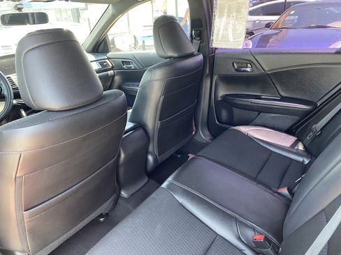 Used 2016 Honda Accord Sport image 19