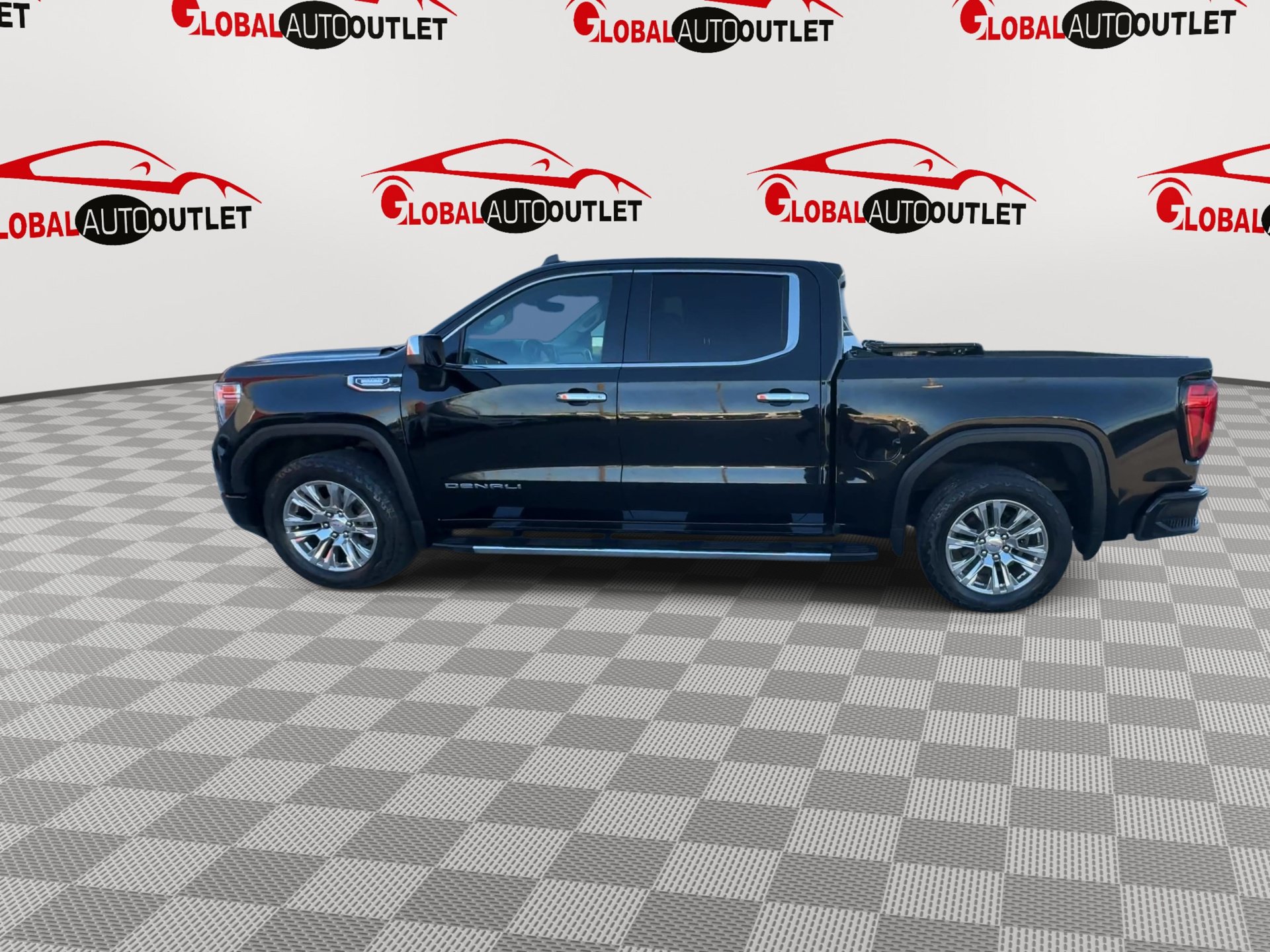 Used 2021 GMC Sierra 1500 Denali w/ Technology Package AWD/4WD image 5