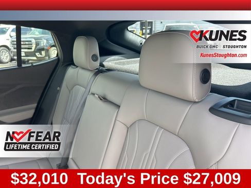 New 2025 Buick Envista Avenir image 43