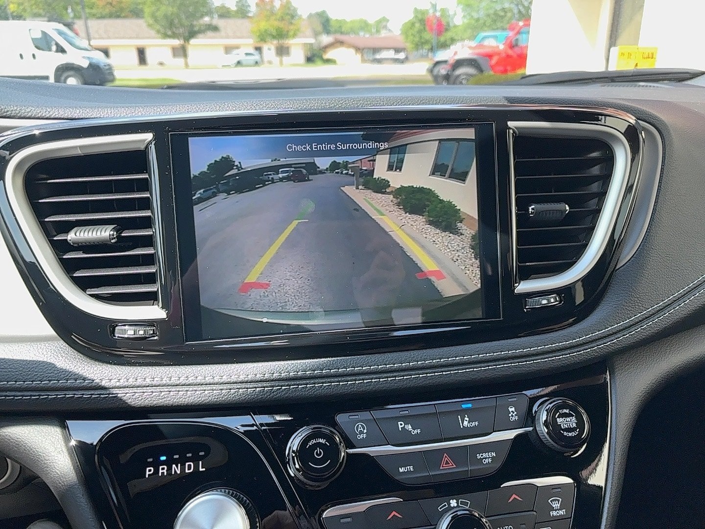 New 2027 Chrysler Pacifica Select AWD/4WD image 29
