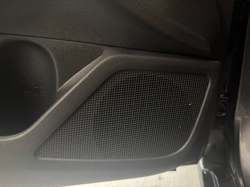 Used 2025 Nissan Altima 2.5 SV FWD image 15