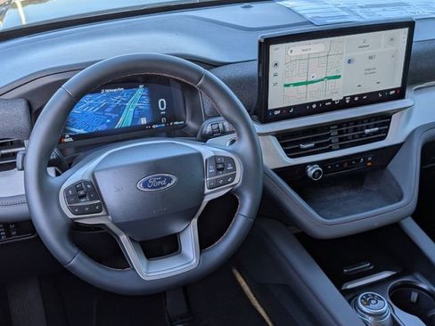 New 2025 Ford Explorer Active image 11