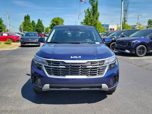 Certified 2026 Kia Seltos LX FWD image 2