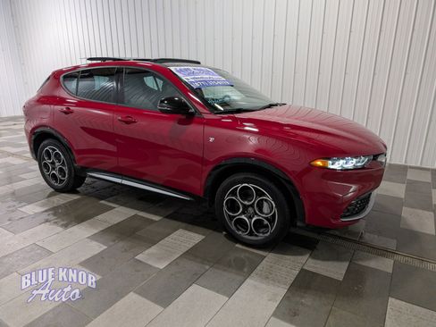 Used 2024 Alfa Romeo Tonale Ti image 5